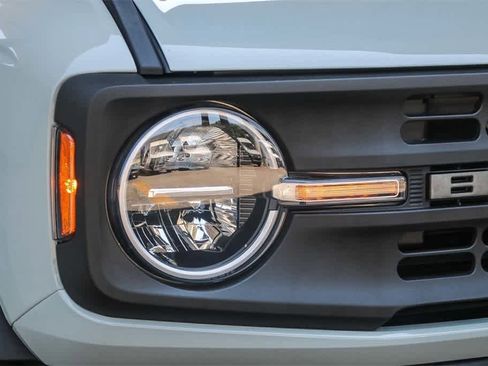 Used 2022 Ford Bronco 4-Door image 4