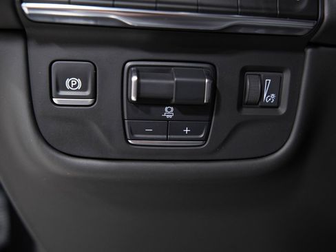 Used 2025 Cadillac Escalade Sport Platinum AWD/4WD image 40