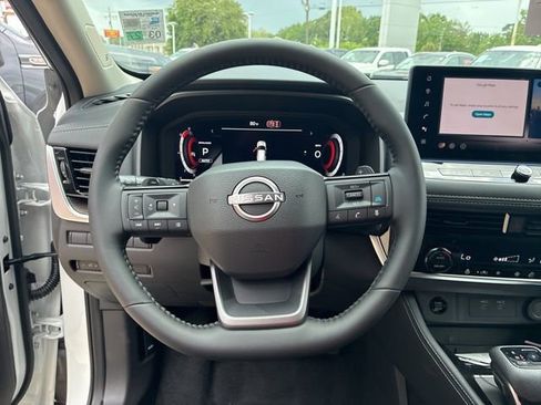 New 2026 Nissan Rogue Platinum AWD/4WD image 10