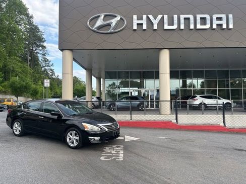 Used 2015 Nissan Altima 2.5 SV FWD image 1
