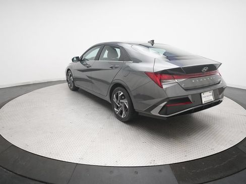 Used 2024 Hyundai Elantra Limited FWD image 34