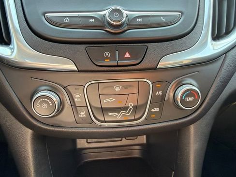 Used 2022 Chevrolet Equinox LT AWD/4WD image 25
