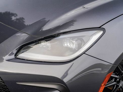 Used 2025 Toyota GR86 Premium w/ ALL Weather Mat Package (TMS) image 2