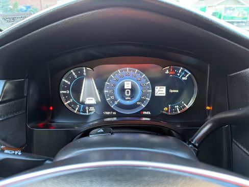 Used 2020 Cadillac Escalade ESV Premium Luxury AWD/4WD image 26