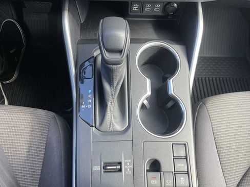 Used 2023 Toyota Highlander L image 20