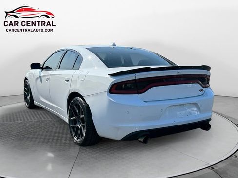 Used 2016 Dodge Charger R/T image 3