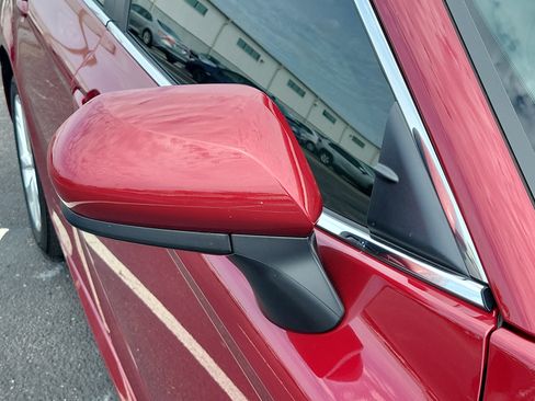 Used 2022 Toyota Camry LE image 9