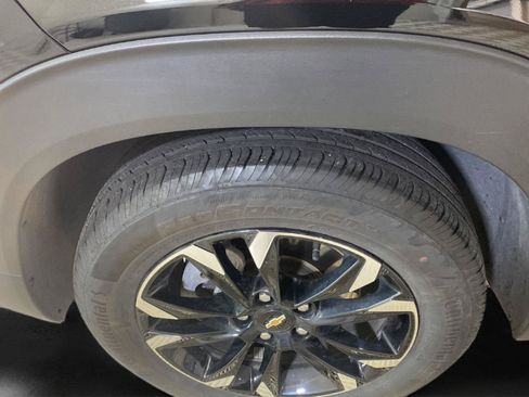 Used 2023 Chevrolet TrailBlazer LT FWD image 14
