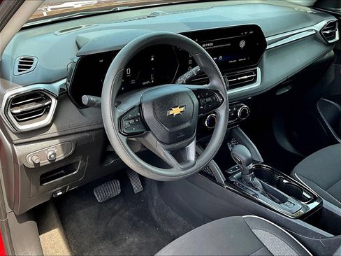 Used 2024 Chevrolet TrailBlazer LT FWD image 18
