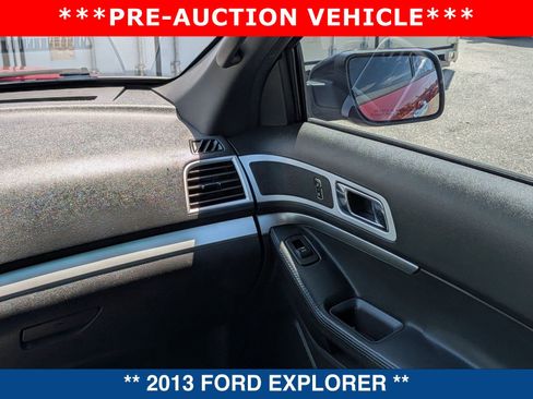 Used 2013 Ford Explorer XLT image 18