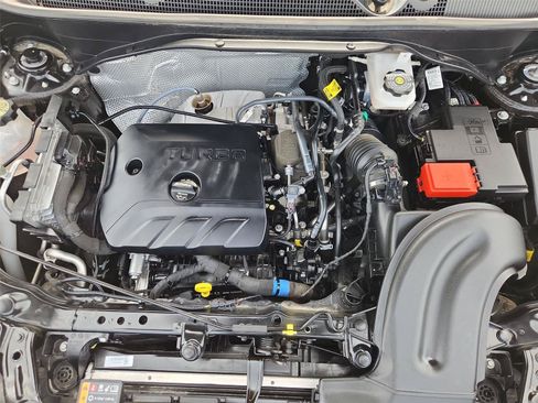 Certified 2025 Buick Encore GX Sport Touring FWD image 27