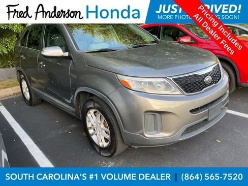 Used 2015 Kia Sorento LX FWD image 1