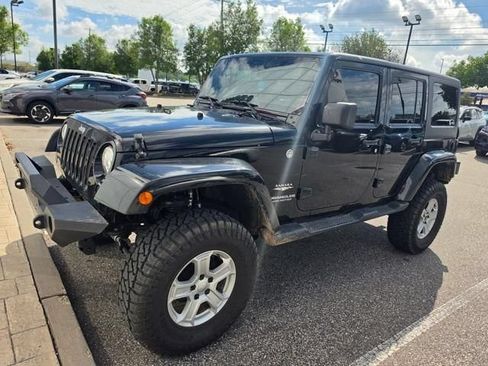 Used 2014 Jeep Wrangler Unlimited Sahara AWD/4WD image 3