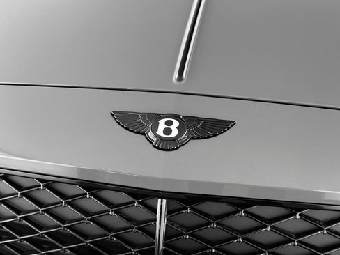 Used 2025 Bentley Flying Spur Plug-In Hybrid AWD/4WD image 47