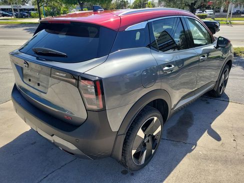 New 2026 Nissan Kicks SR FWD image 7