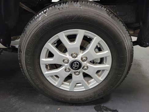 Used 2025 Toyota Tacoma SR image 10