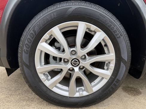 Used 2020 Nissan Rogue Sport SV FWD image 28