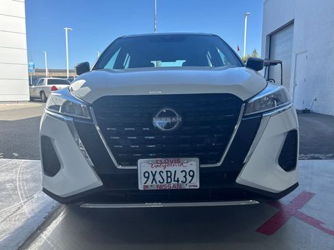 Used 2025 Nissan Kicks Play S FWD image 11