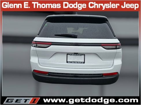 New 2025 Jeep Grand Cherokee Altitude image 5