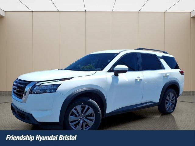 Used 2024 Nissan Pathfinder SV AWD/4WD image 1