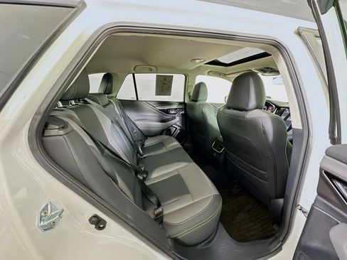 Used 2025 Subaru Outback Onyx Edition AWD/4WD image 31