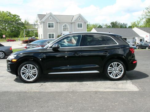 Used 2018 Audi Q5 2.0T Premium Plus w/ Premium Plus Package AWD/4WD image 3