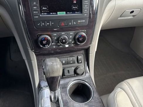 Used 2016 Buick Enclave Leather FWD image 7