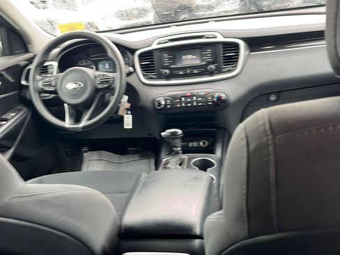 Used 2017 Kia Sorento AWD image 28