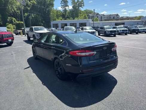 Used 2020 Ford Fusion SE w/ Equipment Group 151A FWD image 19