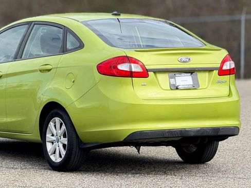 Used 2012 Ford Fiesta SE image 15