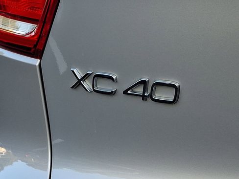 Certified 2024 Volvo XC40 B5 Core image 29