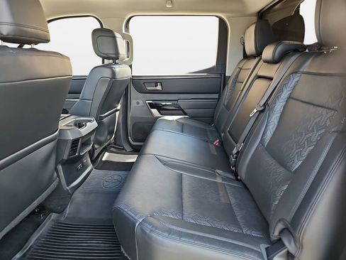Used 2024 Toyota Tundra Limited AWD/4WD image 19