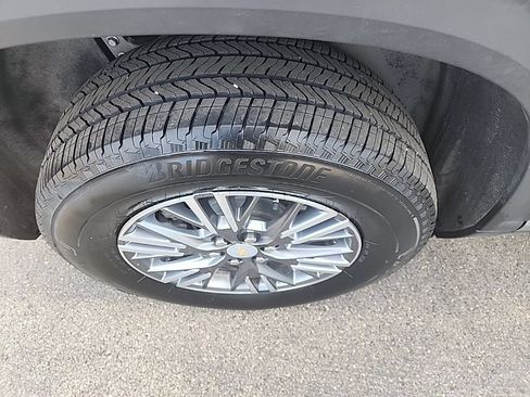 Used 2026 Chevrolet Traverse LT AWD/4WD image 21