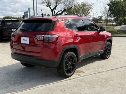 New 2026 Jeep Compass Latitude AWD/4WD image 5