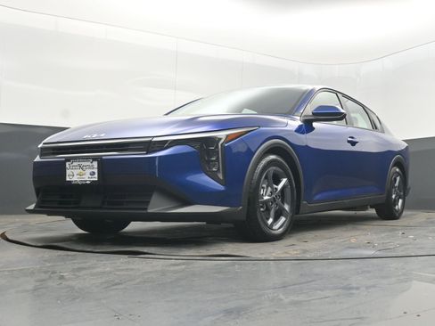Used 2025 Kia K4 LXS FWD image 26