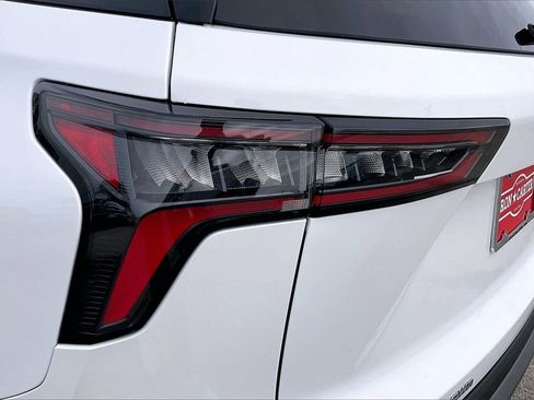 Certified 2025 Chevrolet Equinox LT w/ Safety and Technology Package image 20