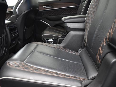 Used 2022 Jeep Grand Cherokee L Summit w/ Advanced Protech Group IV image 18