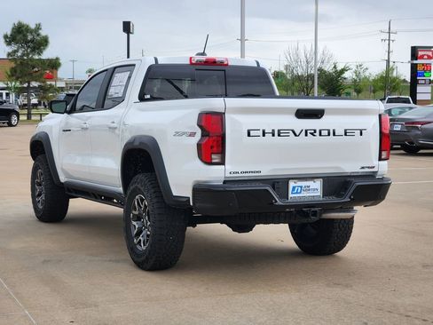 New 2026 Chevrolet Colorado ZR2 w/ Technology Package AWD/4WD image 4
