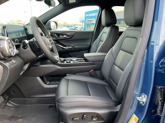 New 2026 Chevrolet Equinox LT w/ Convenience Package II video 3