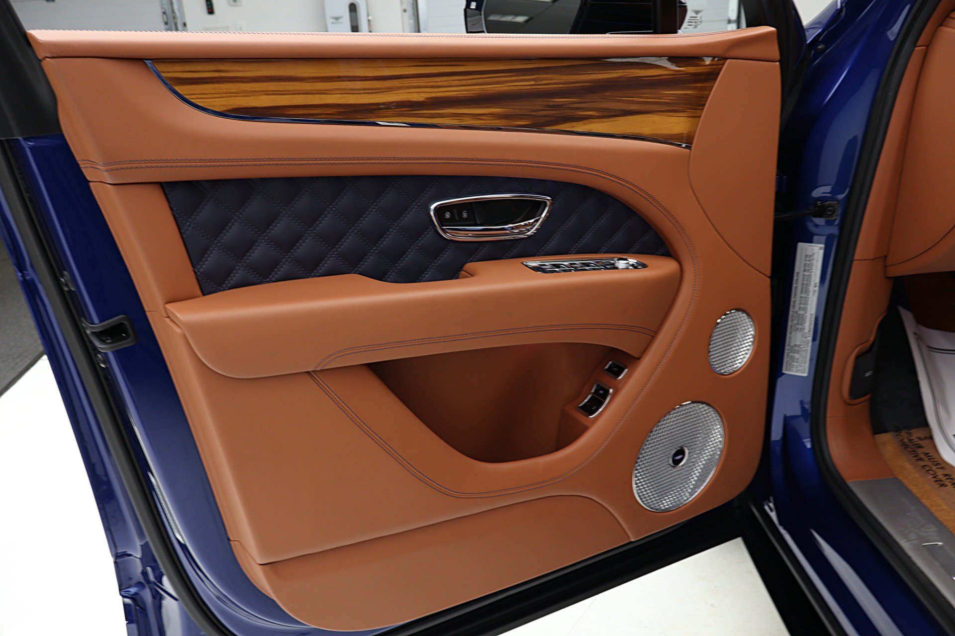 Certified 2022 Bentley Bentayga AWD/4WD image 44