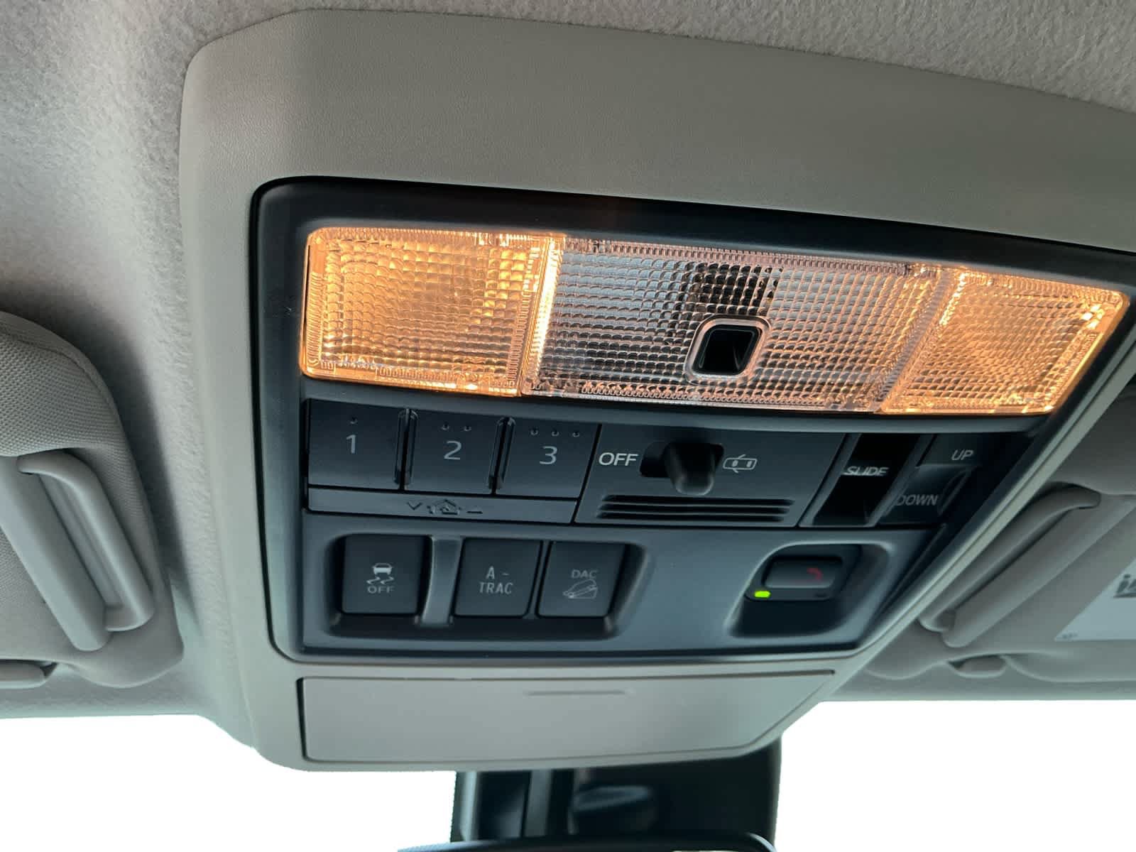 Used 2022 Toyota 4Runner Limited AWD/4WD image 17