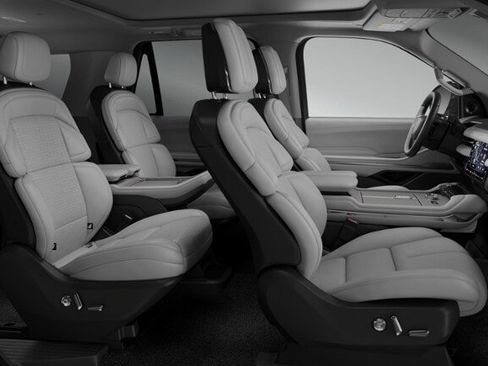 New 2026 Lincoln Navigator Reserve AWD/4WD image 29