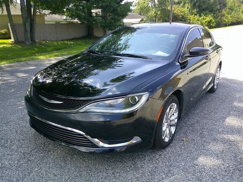 Used 2017 Chrysler 200 Limited Platinum FWD image 1