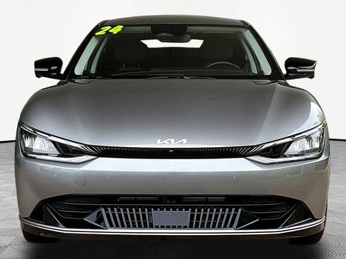 Used 2024 Kia EV6 Wind w/ Wind Technology Package AWD/4WD image 2