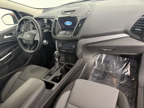 Used 2017 Ford Escape SE w/ Equipment Group 201A FWD image 11