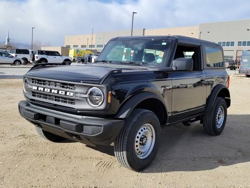 New 2025 Ford Bronco 2-Door image 4