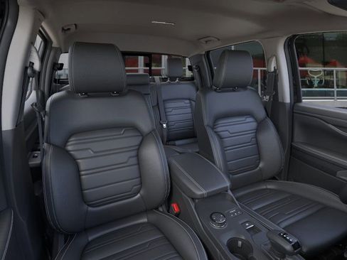 New 2025 Ford Ranger Lariat w/ FX4 Off-Road Package image 10