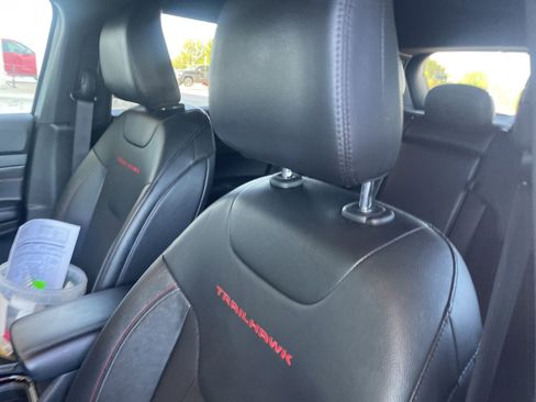 Used 2024 Jeep Compass Trailhawk image 22