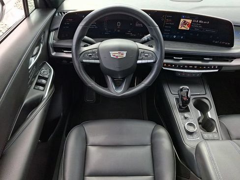 Used 2025 Cadillac XT4 Sport AWD/4WD image 8