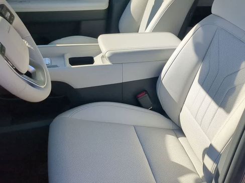 New 2026 Hyundai Santa Fe SE FWD image 17